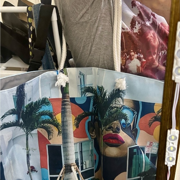 Weekender Tote bag.  Chic for the beach or shopping. - Picture 3 of 5